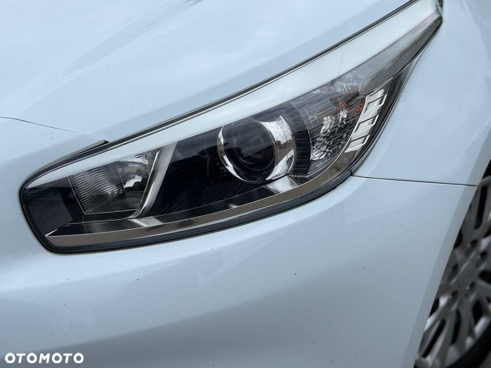 Kia Ceed - 13