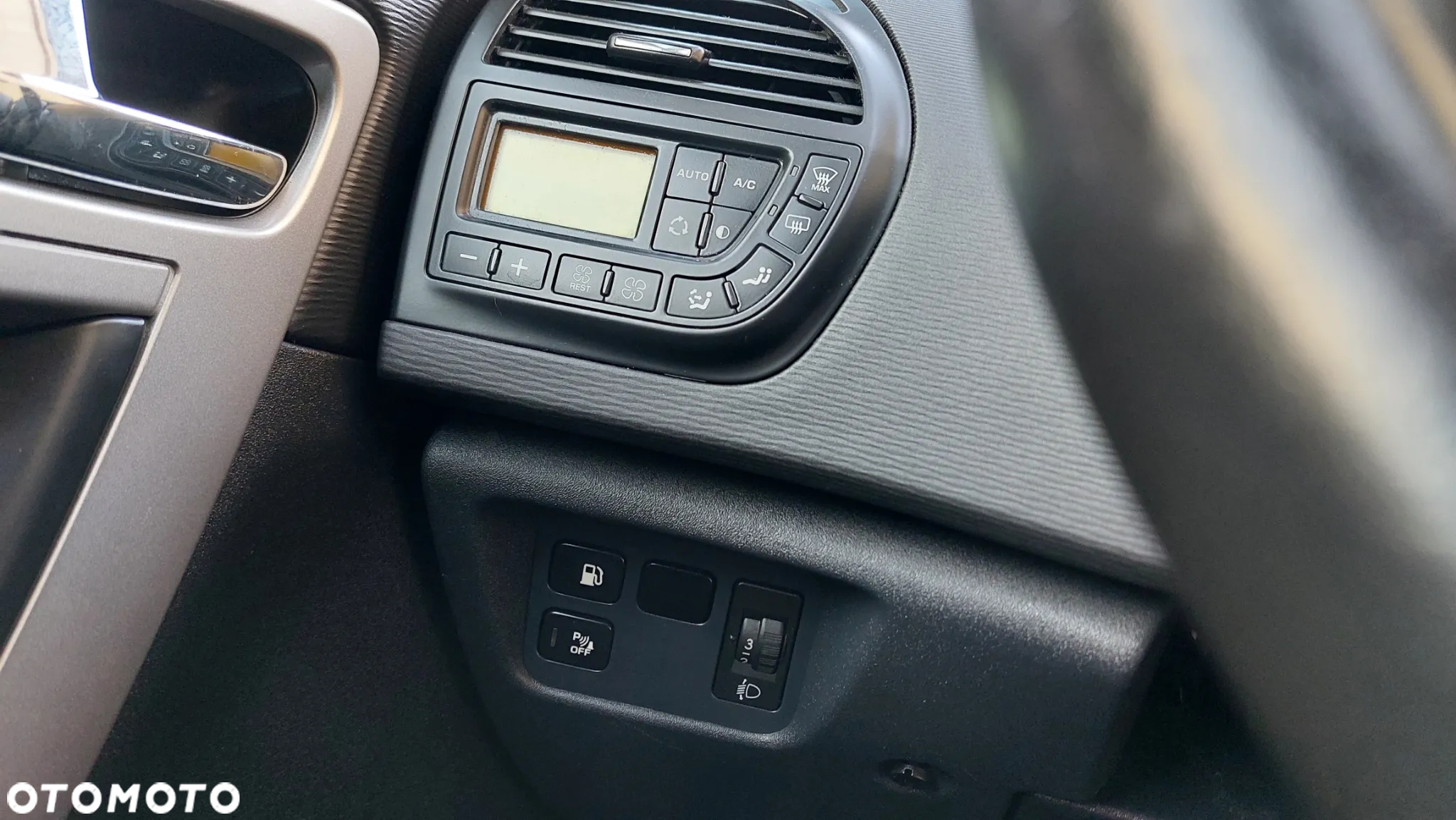 Citroën C4 Picasso 1.6 VTi Impress - 28