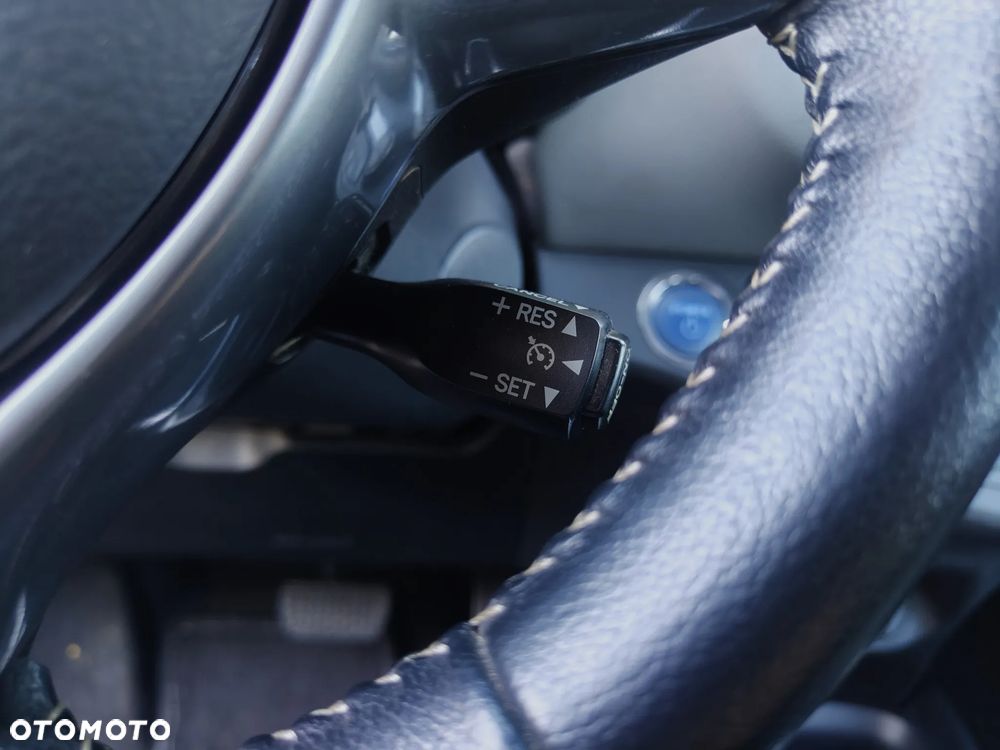 Toyota Yaris 1.5 VVT-i Comfort mit Design Paket - 29
