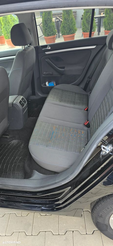 Volkswagen Golf 2.0 TDI DSG Comfortline - 17