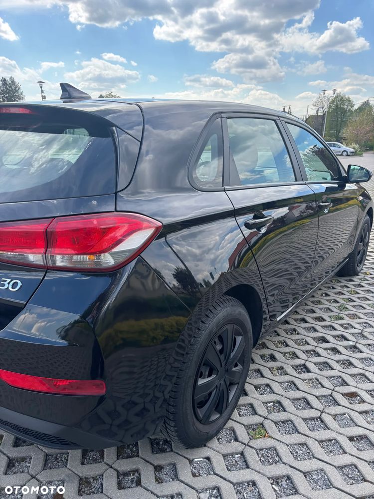 Hyundai i30 1.5 DPI Classic + - 36