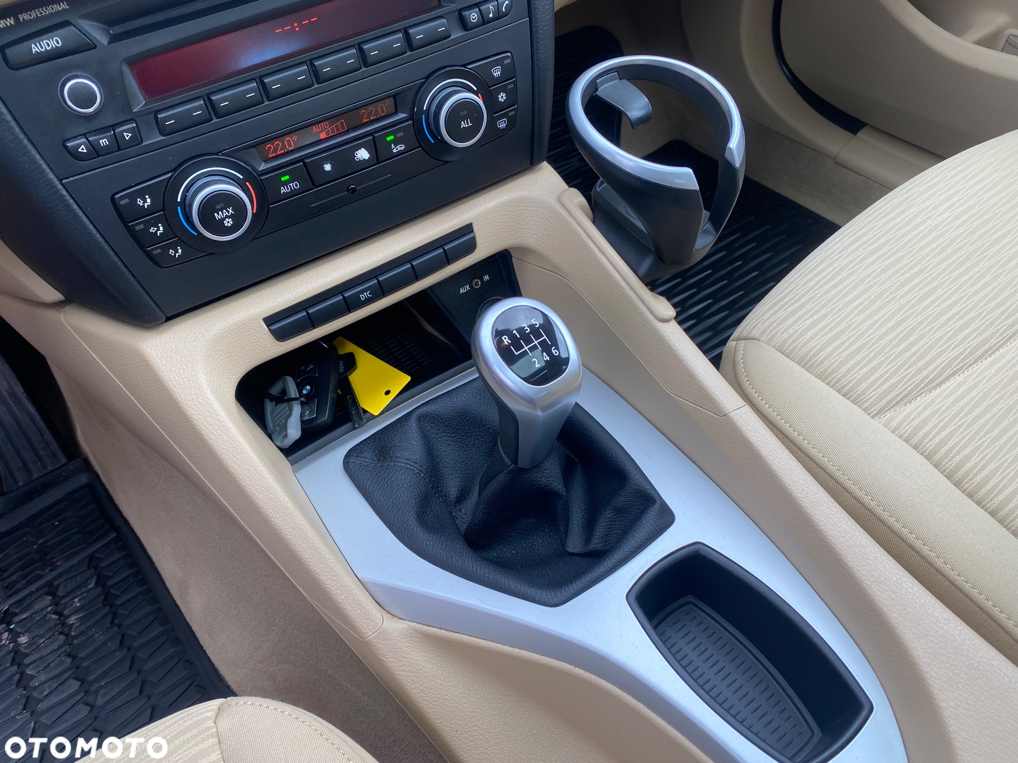 BMW X1 sDrive18i - 18