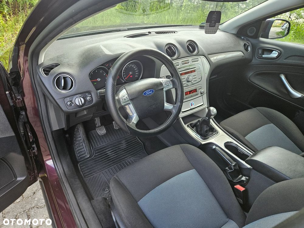 Ford Mondeo 1.6 Gold X - 10