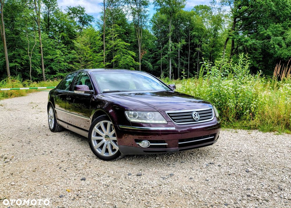 Volkswagen Phaeton - 1