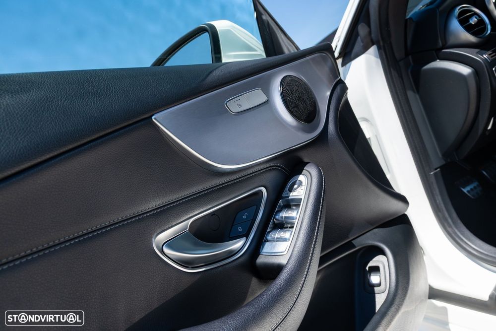 Mercedes-Benz C 220 d Cabrio AMG Line - 22