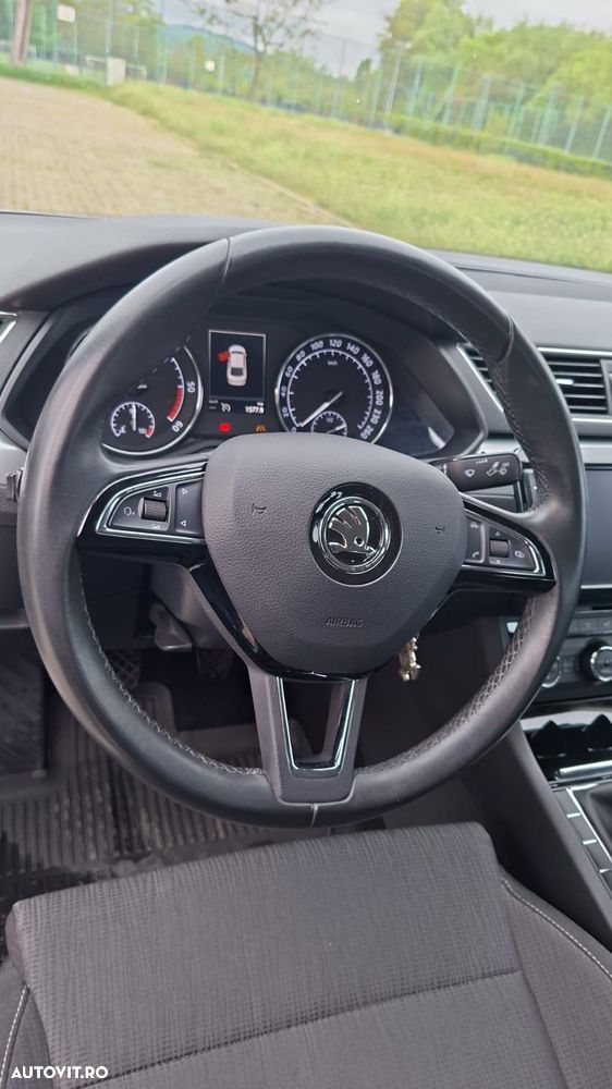 Skoda Superb 2.0 TDI Ambition - 4