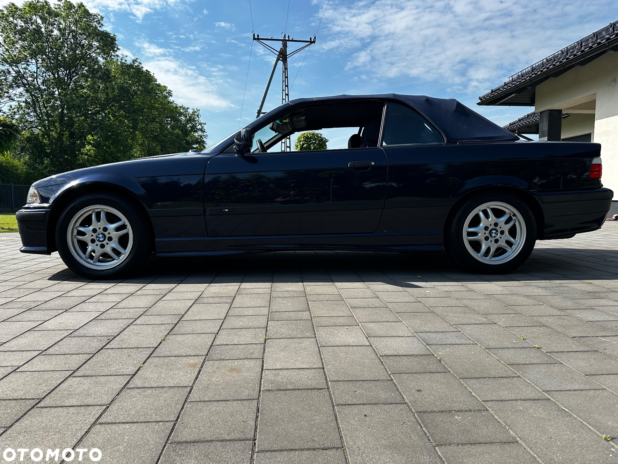 BMW Seria 3 318i Cabriolet - 29