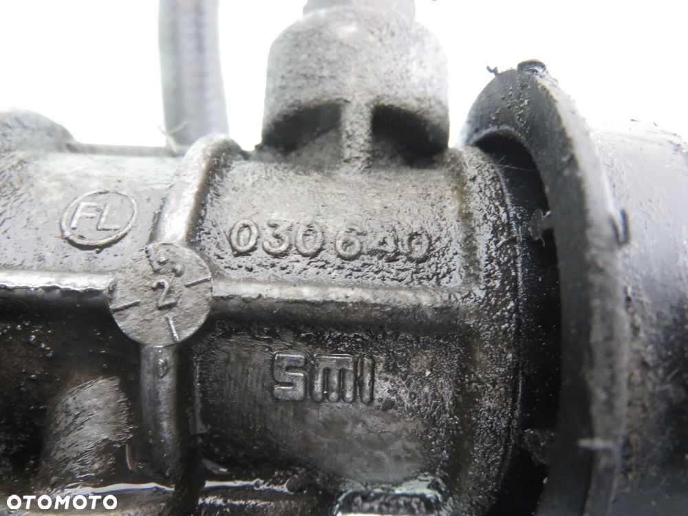 MAGLOWNICA VOLVO V40 I P30638473 T00064254 030640 - 2