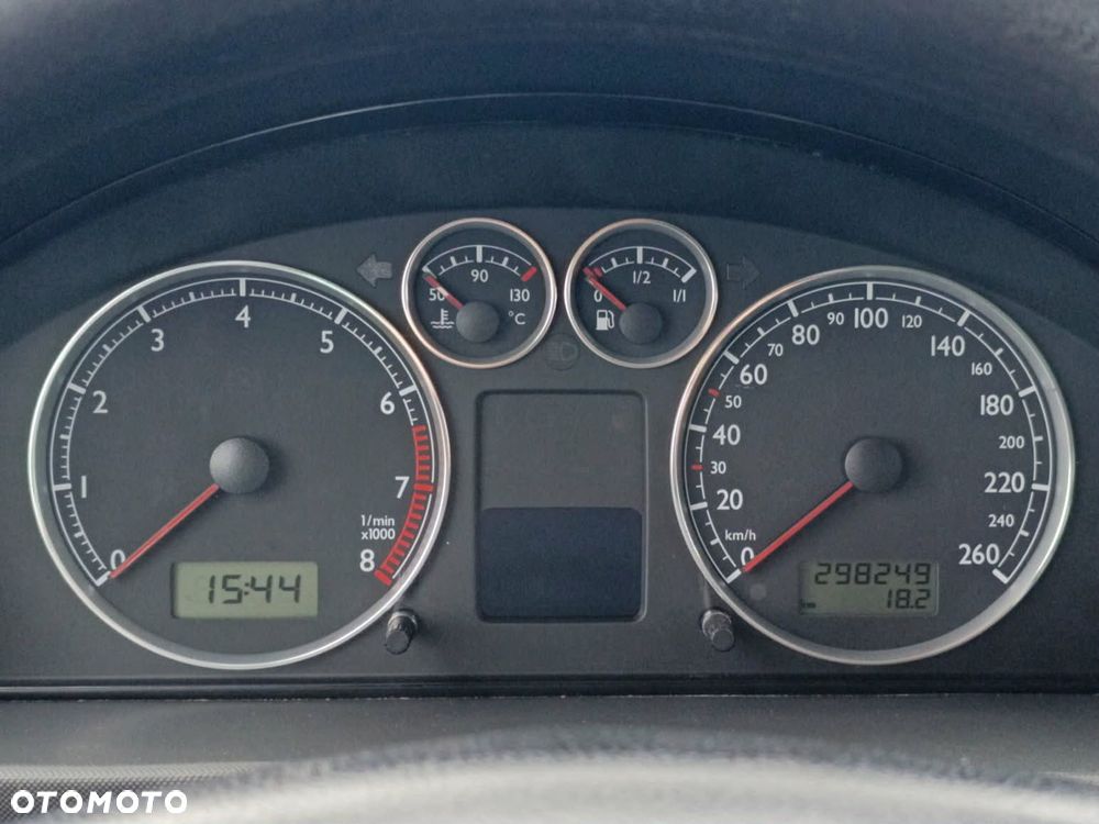 Seat Alhambra 1.8 20V Turbo Signo - 30
