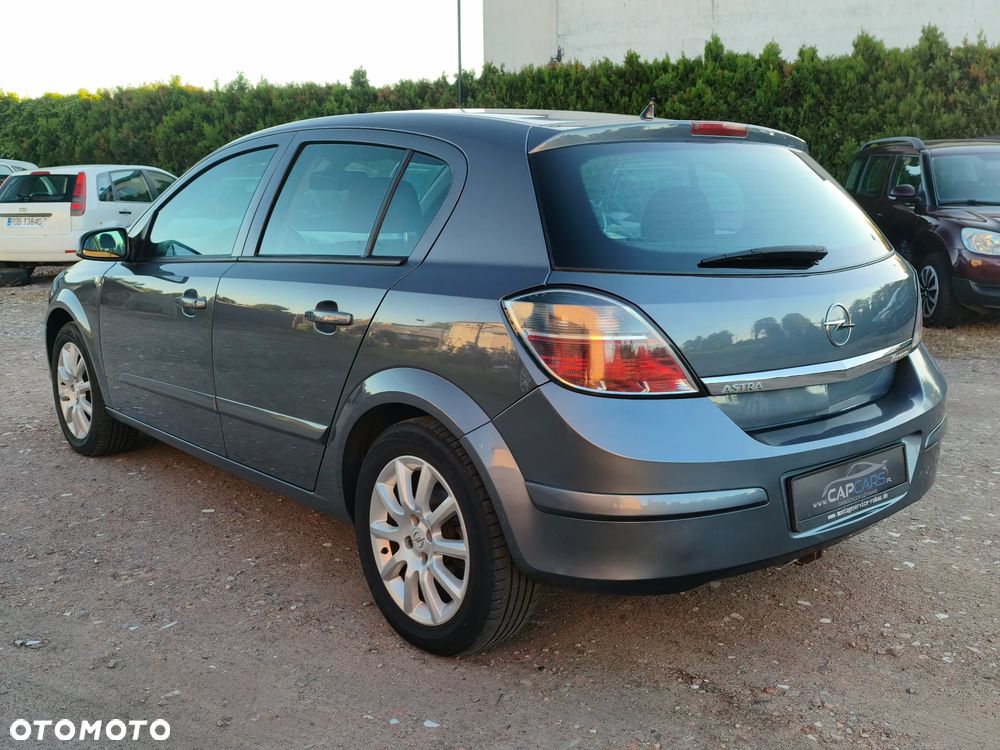 Opel Astra 1.6 Sport Easytronic - 4