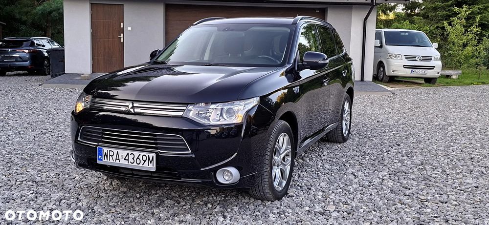 Mitsubishi Outlander 2.0 4WD Plus - 2
