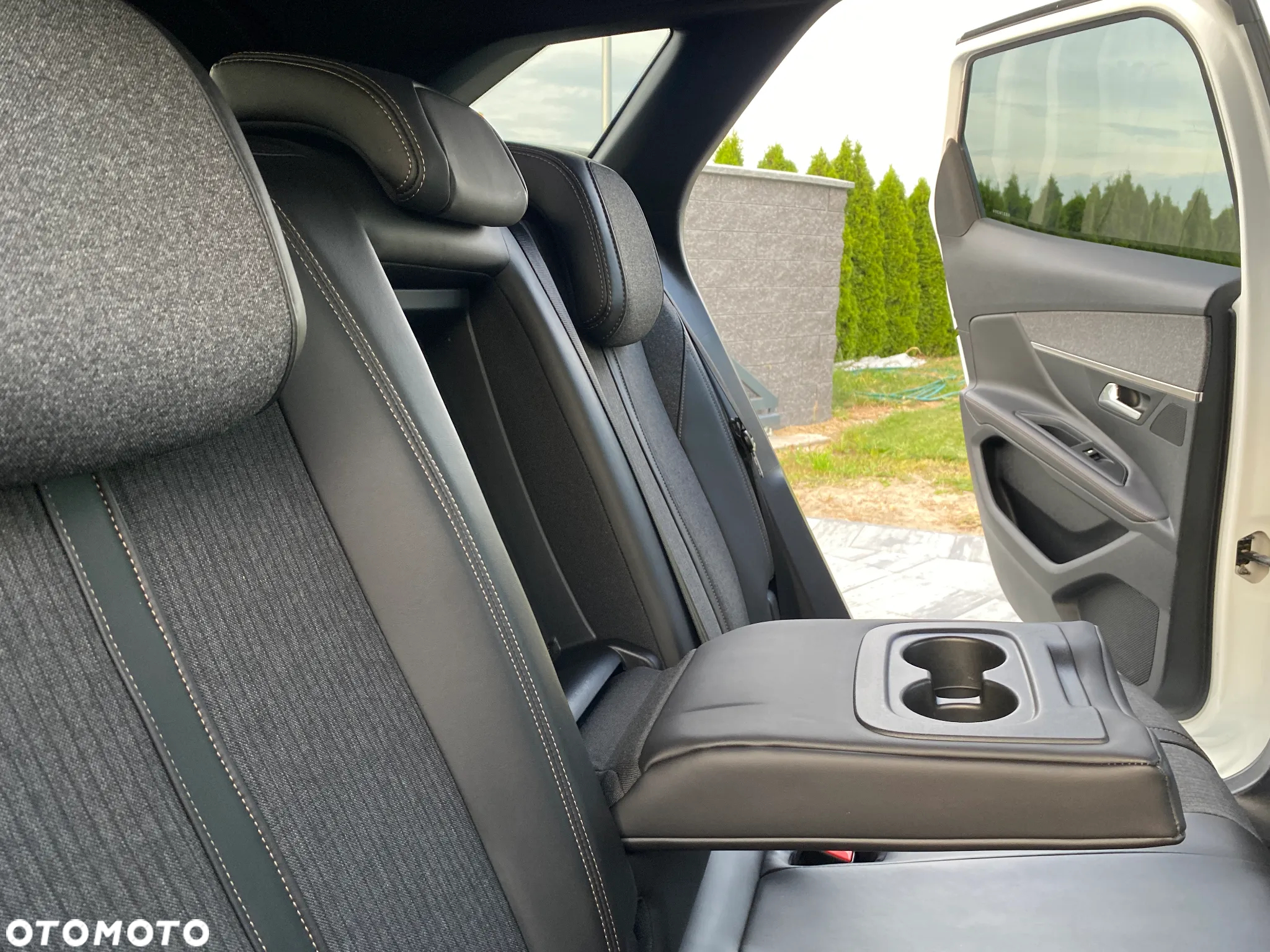 Peugeot 3008 1.2 PureTech GT S&S - 23