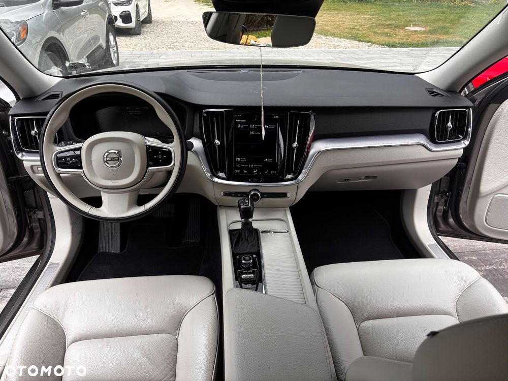 Volvo S60 T6 AWD Momentum Pro - 12