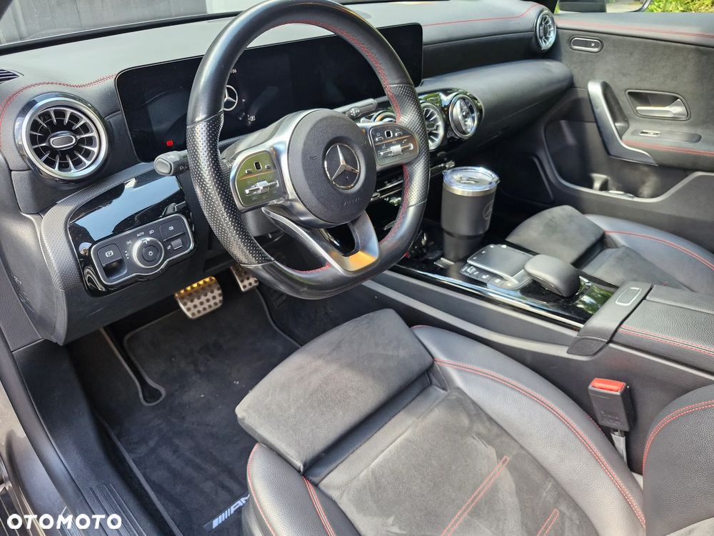 Mercedes-Benz CLA 250 7G-DCT AMG Line - 9