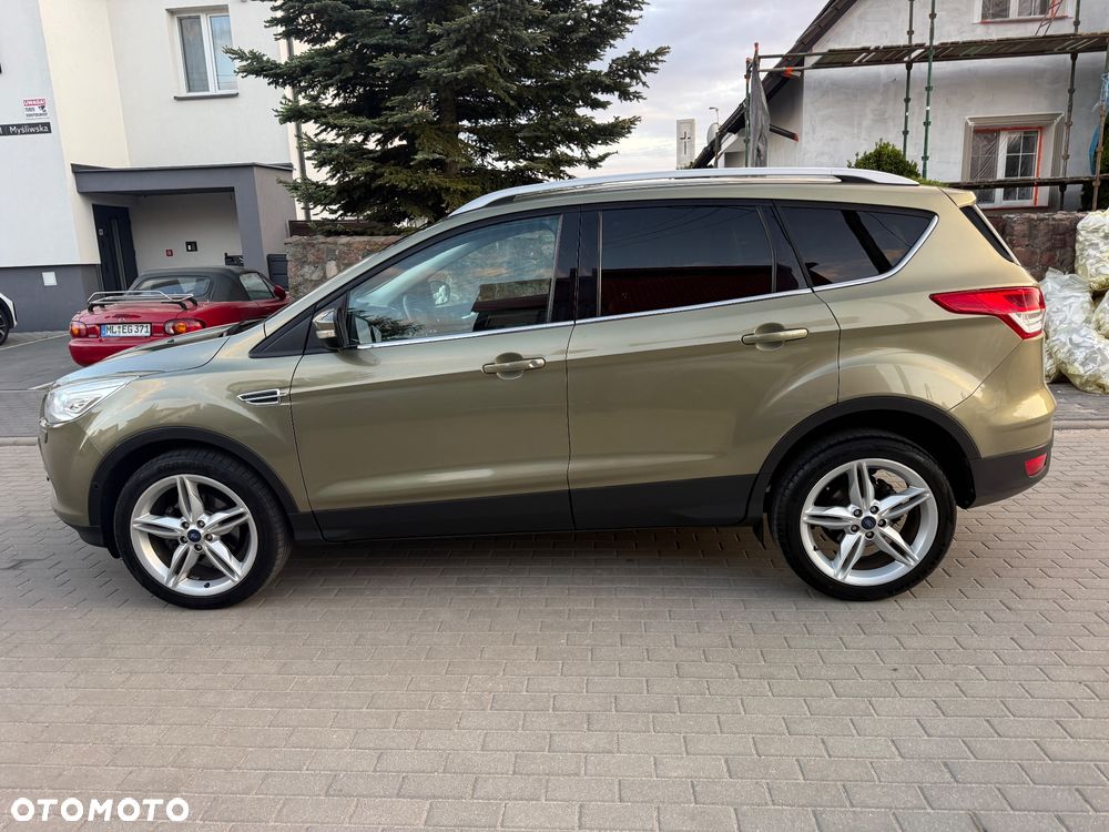 Ford Kuga 1.6 EcoBoost 2x4 Titanium - 6