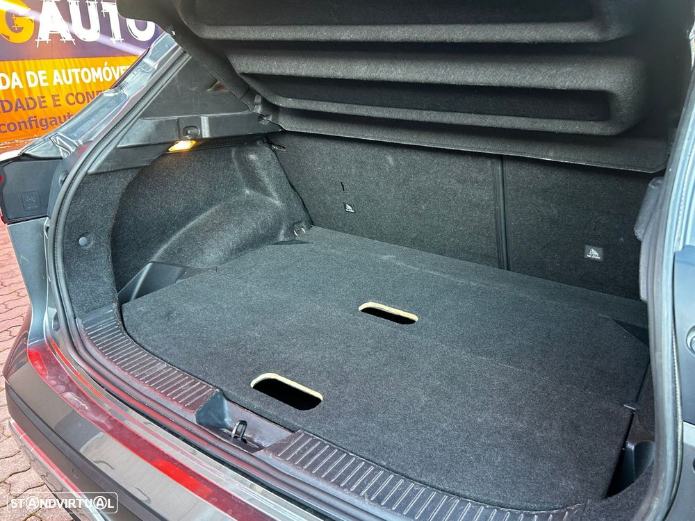 Nissan Qashqai 1.3 DIG-T Tekna Xtronic - 24