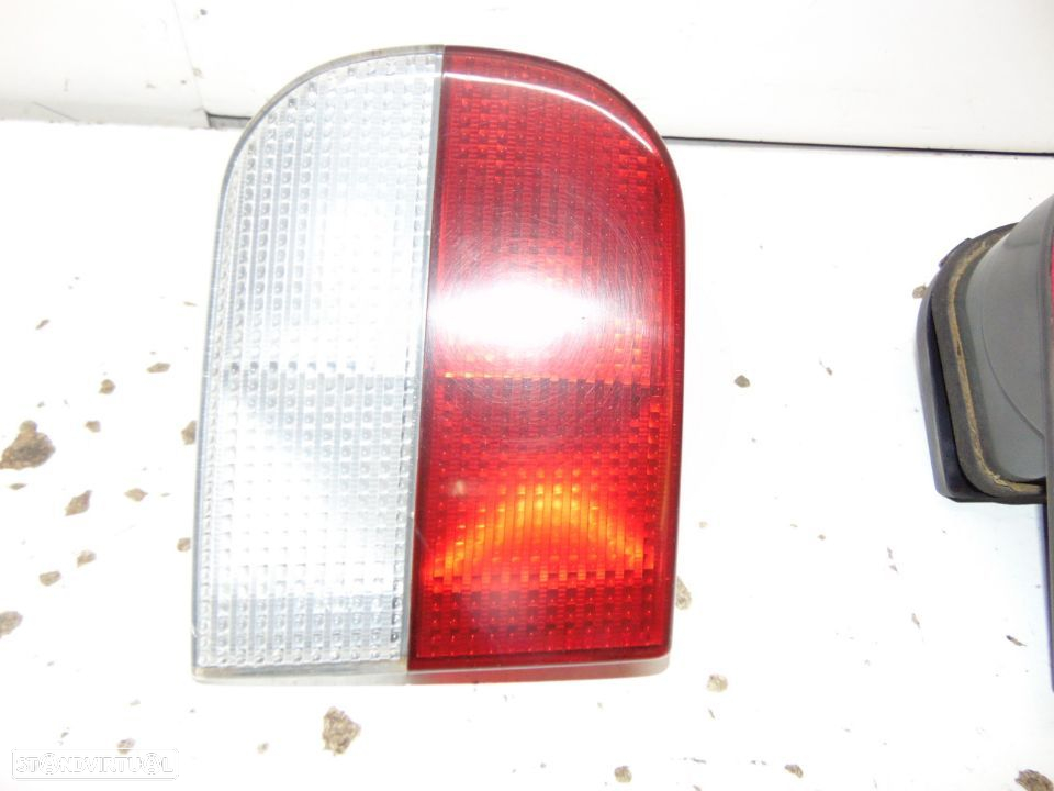 Fiat punto cabriolet farolins da mala/Pega da mala com as luzes de matrícula - 2
