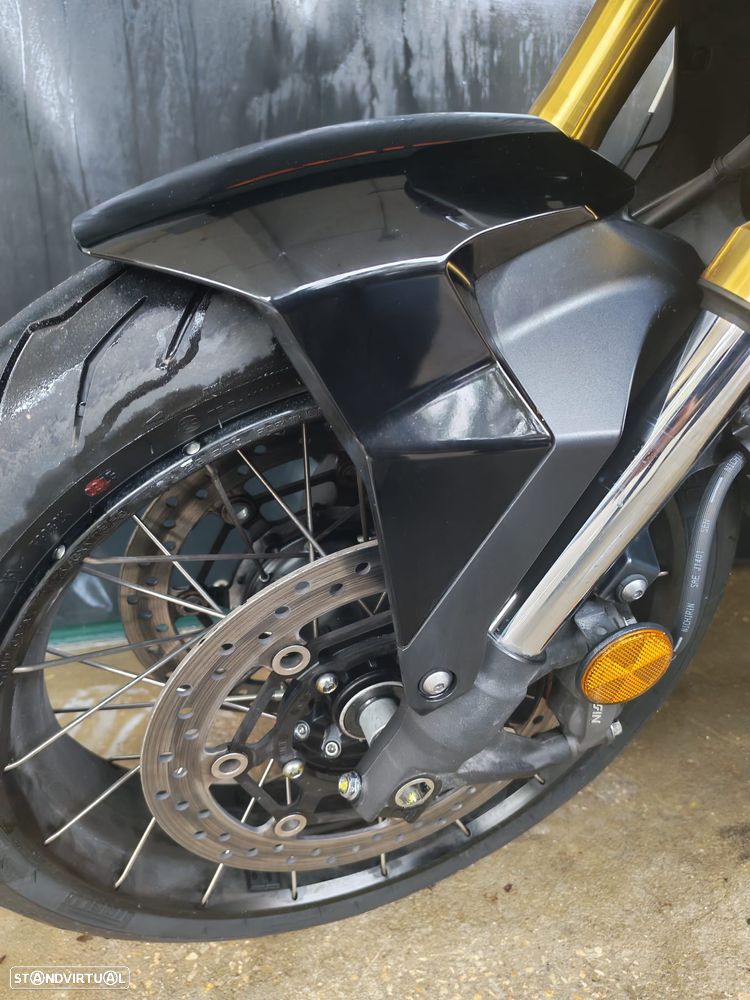 Honda X-ADV 750 - 11