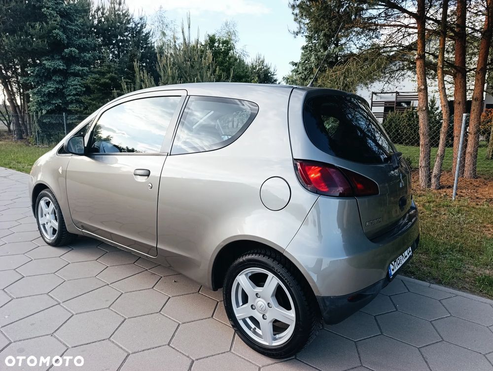 Mitsubishi Colt - 6