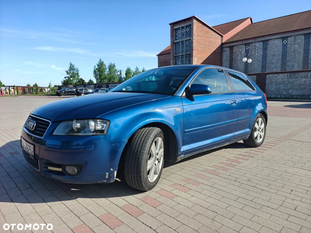 Audi A3 3-drzwiowe 2.0 FSI Ambiente Tiptronic - 1