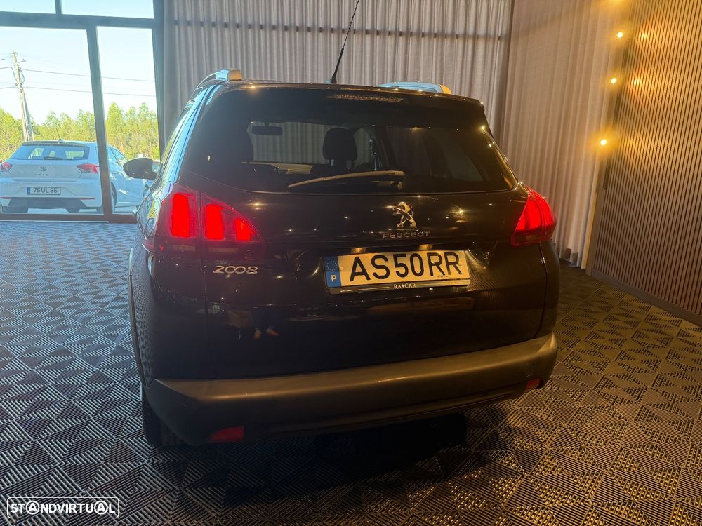 Peugeot 2008 1.2 PureTech Style - 5