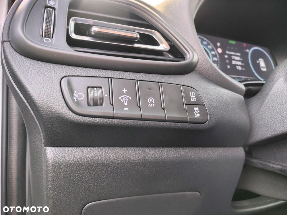 Hyundai i30 1.5 T-GDI 48V Smart DCT - 13