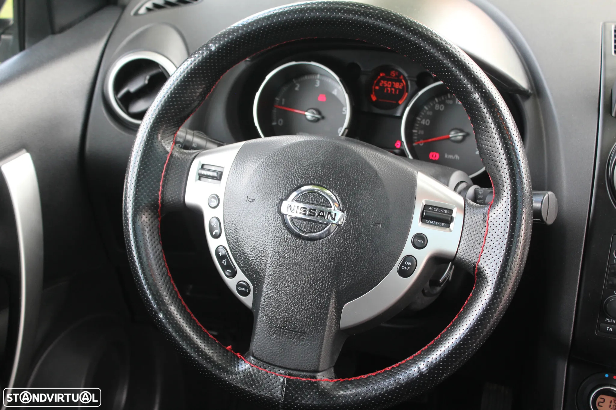 Nissan Qashqai +2 2.0 dCi Tekna Pele Choc +Navi - 57