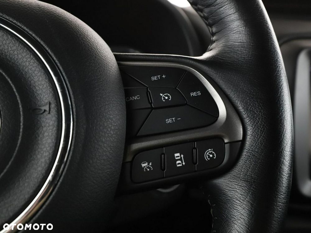 Jeep Renegade 1.3 T-GDI 4xe Automatik S - 36