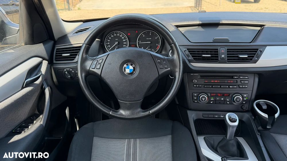 BMW X1 xDrive18d - 14