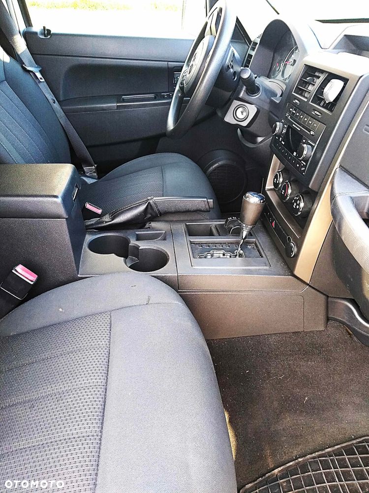 Jeep Liberty - 8