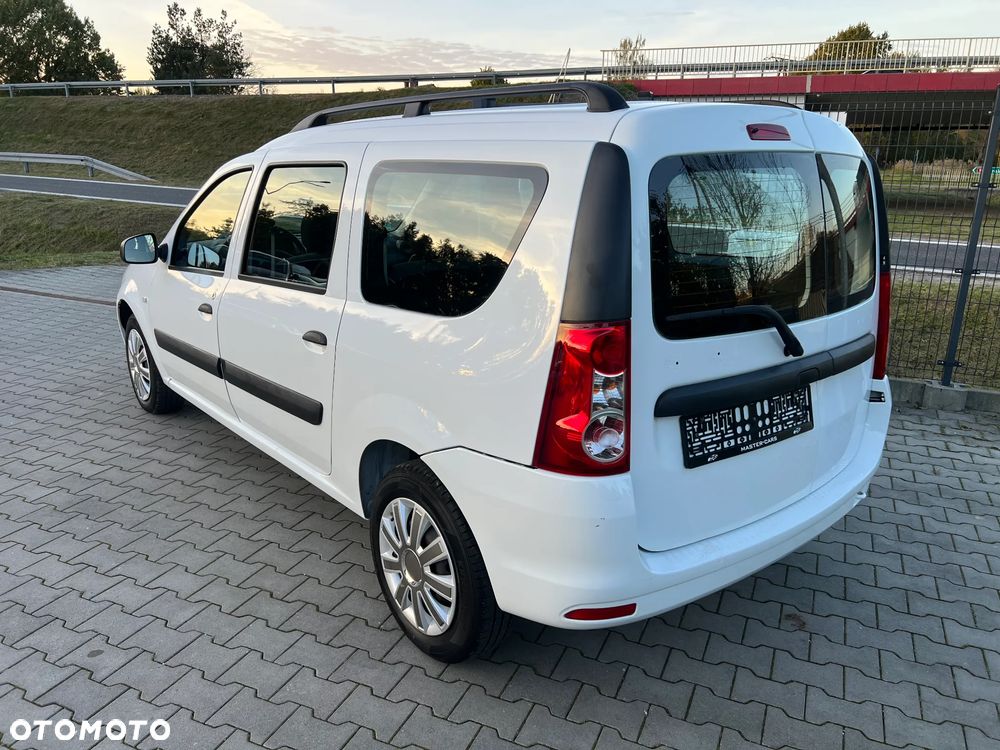 Dacia Logan 2012 photo 2