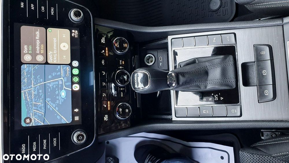 Skoda Superb 2.0 TDI SCR Style DSG - 39