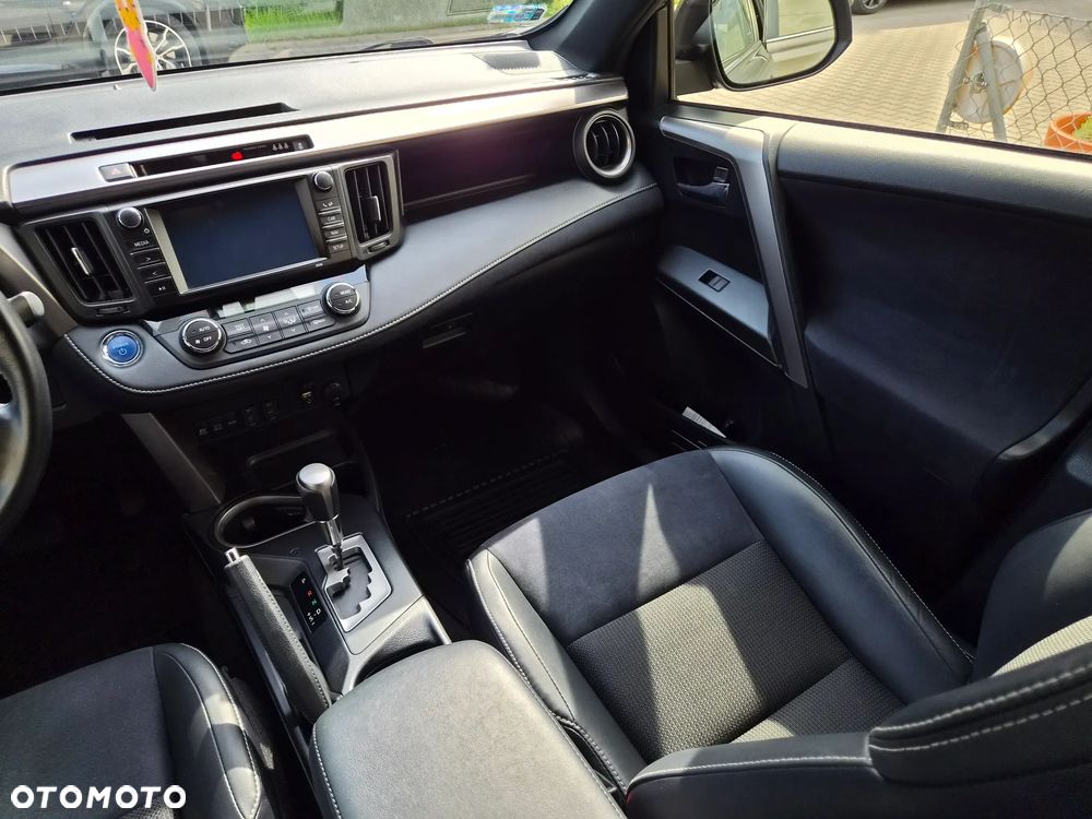 Toyota RAV4 Hybrid Premium 4x2 - 40