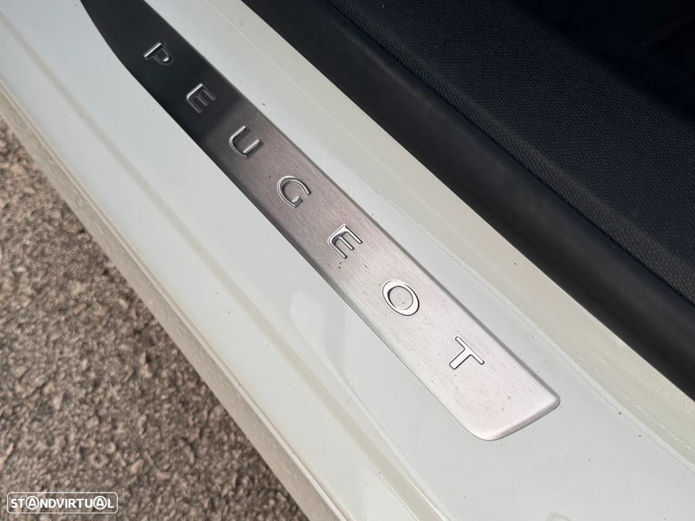 Peugeot 308 SW 1.5 BlueHDi GT Line - 31