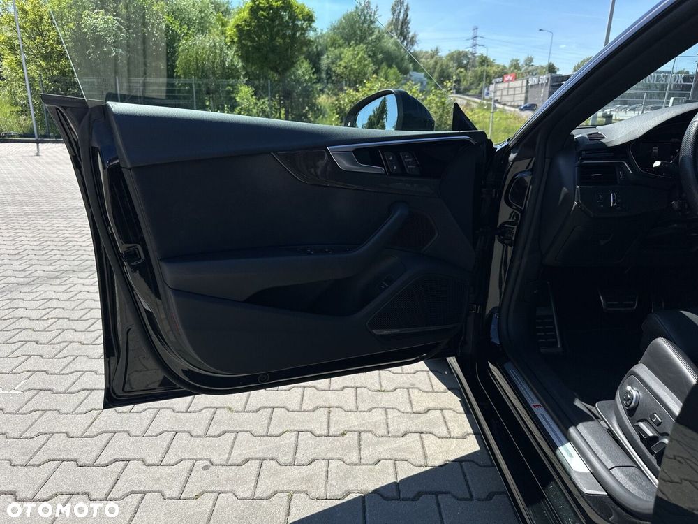 Audi S5 Coupé - 11