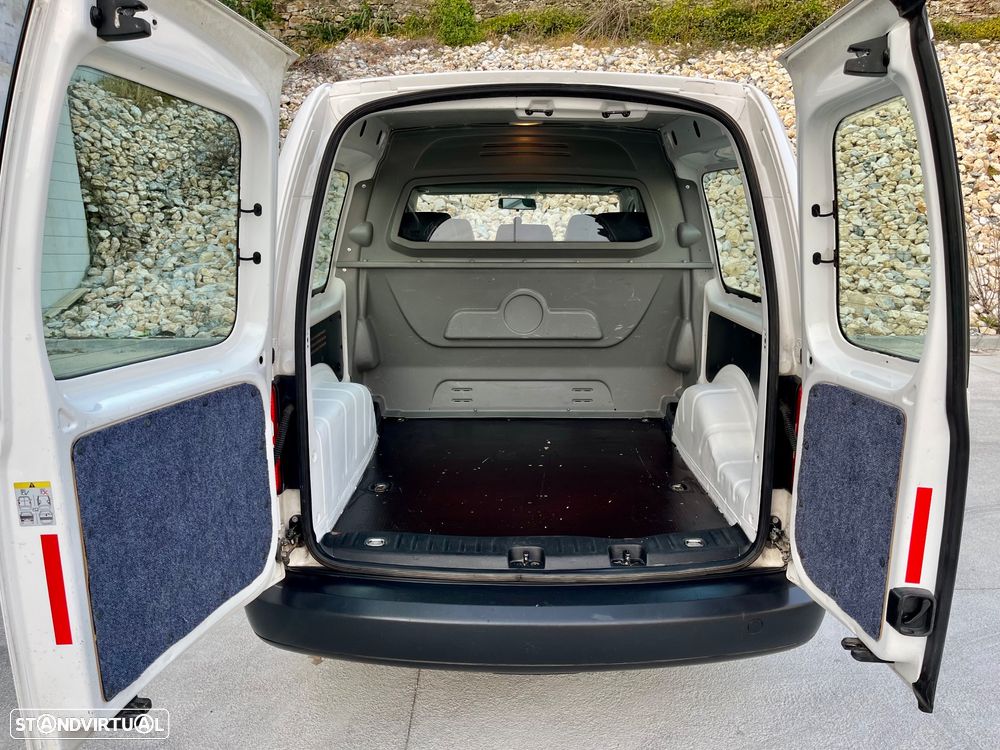 VW Caddy Maxi 1.6 TDi Blue.Trendline - 17