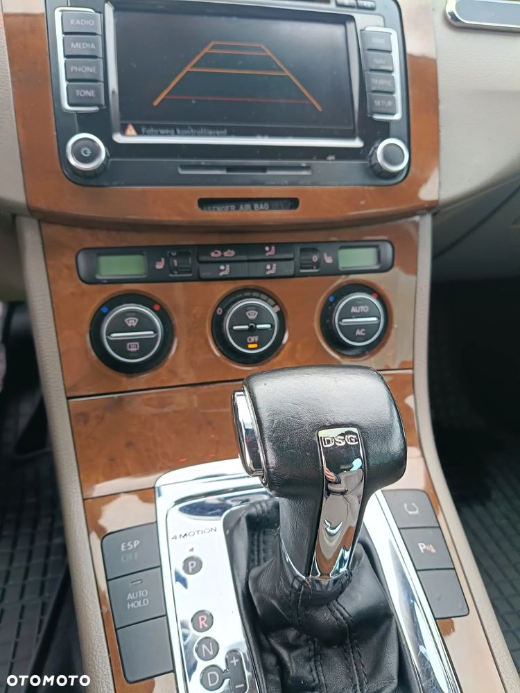 Volkswagen Passat 3.2 V6 FSI 4Motion DSG Highline - 19