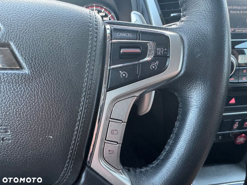 Mitsubishi L200 2.2 d DC Instyle Plus - 38