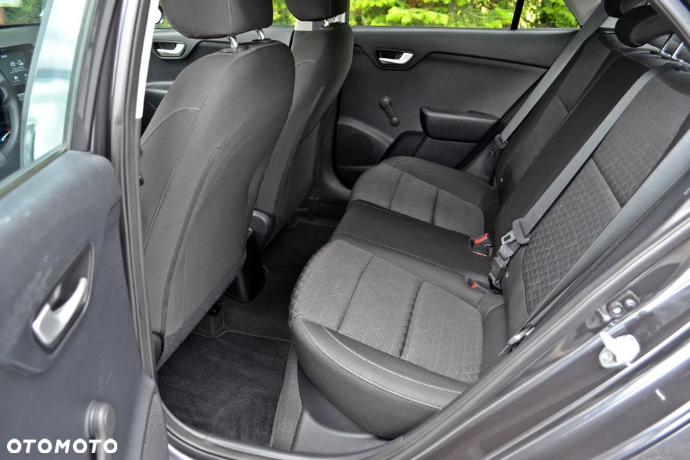 Kia Rio - 24