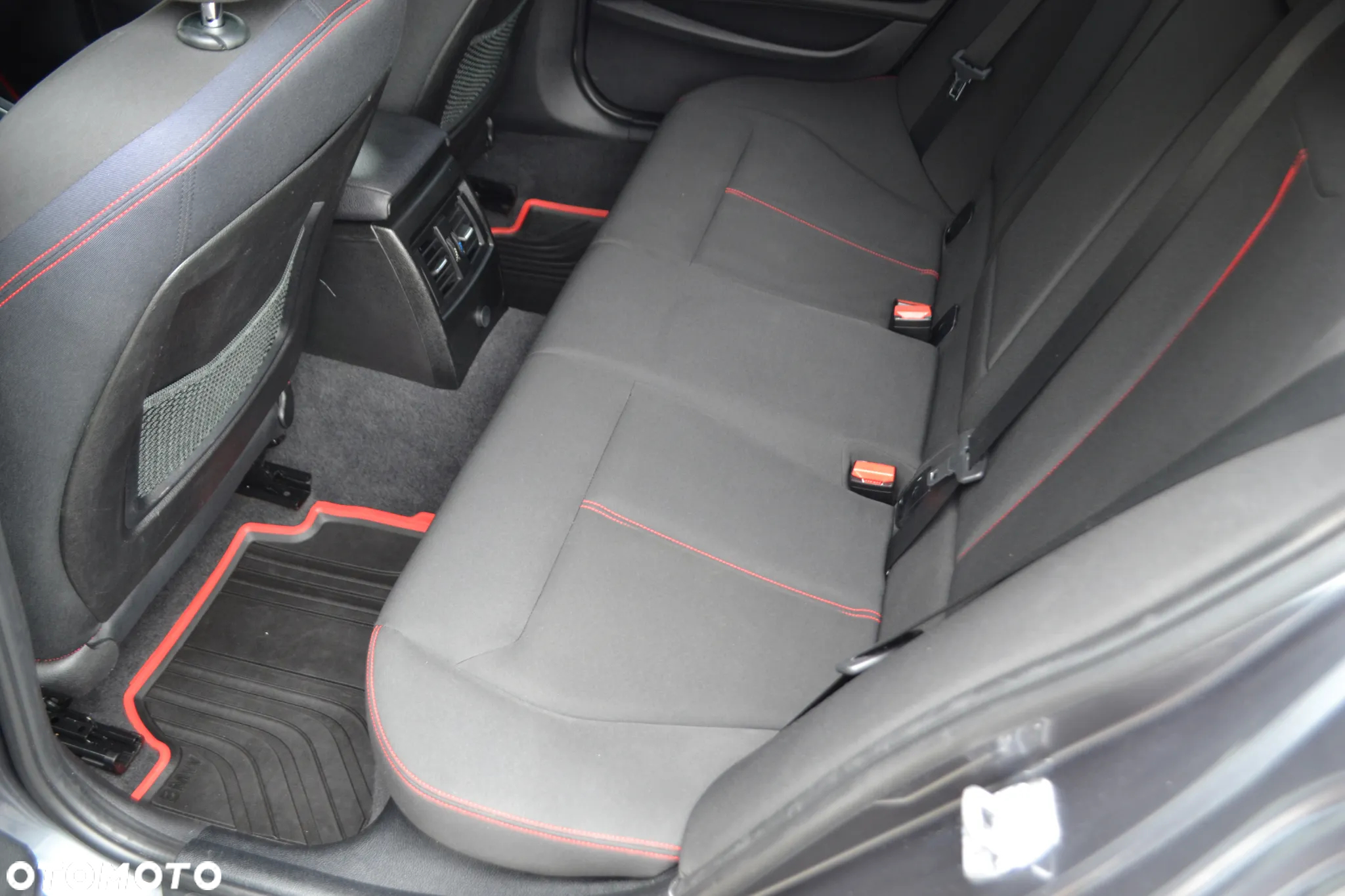 BMW Seria 1 - 23