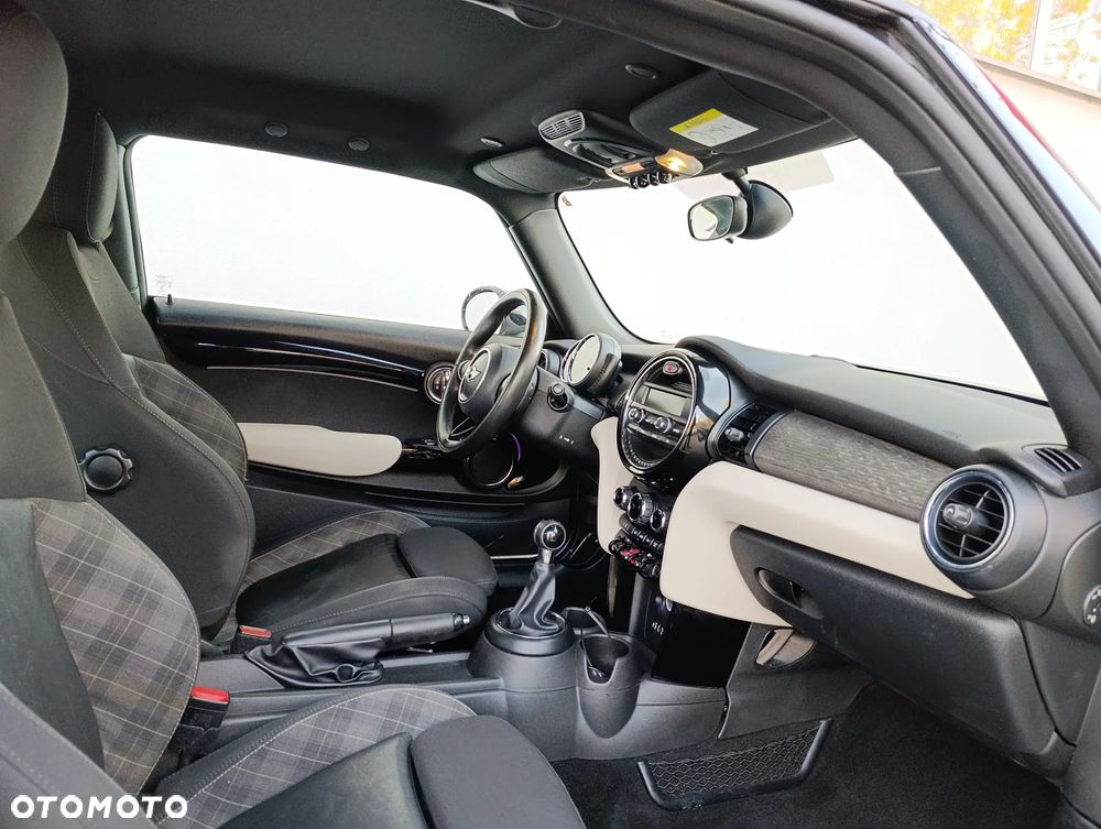 MINI ONE Standard - 34