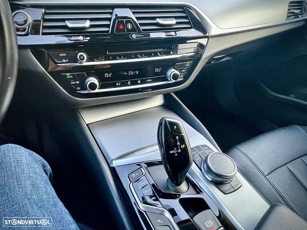 BMW 520 d Line Luxury Auto - 14