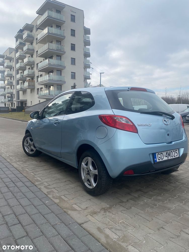 Mazda 2 - 3