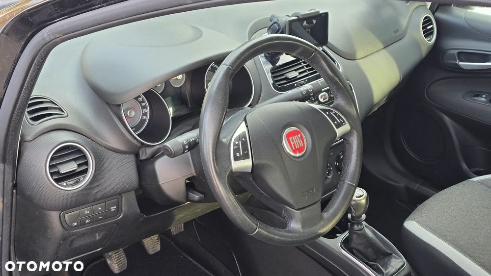 Fiat Punto 2012 - 12