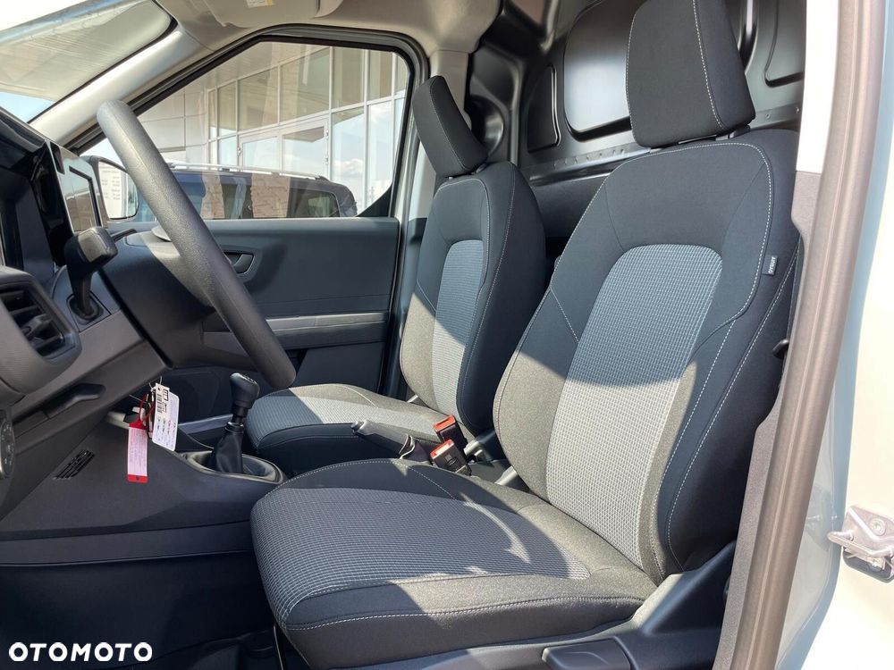 Ford Transit Courier - 19