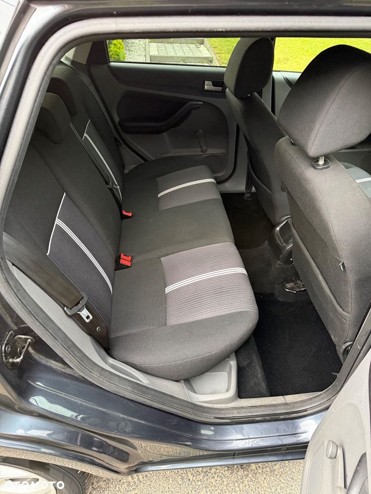 Ford Focus 1.6 16V Viva II - 10