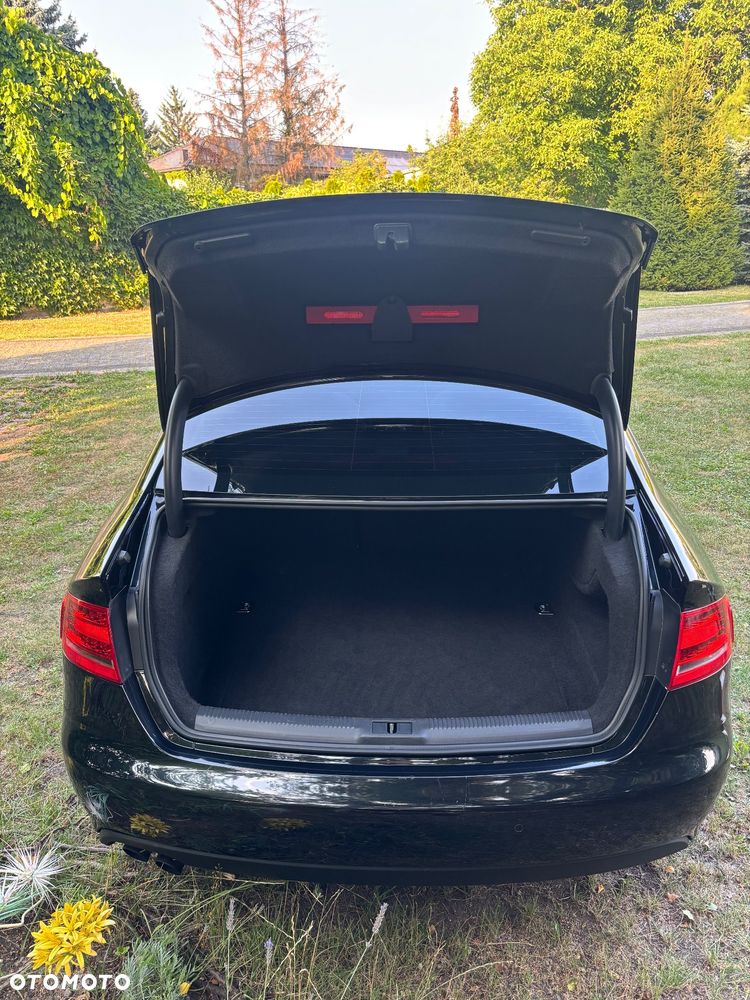 Audi A4 Limousine - 6