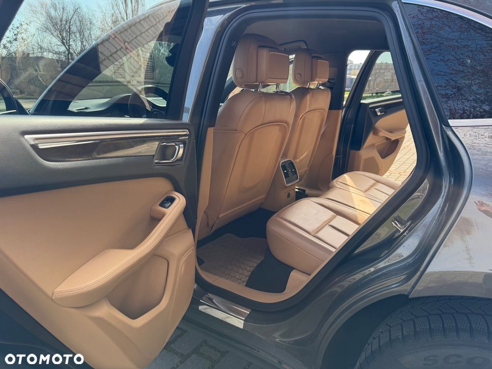 Porsche Macan Standard - 10