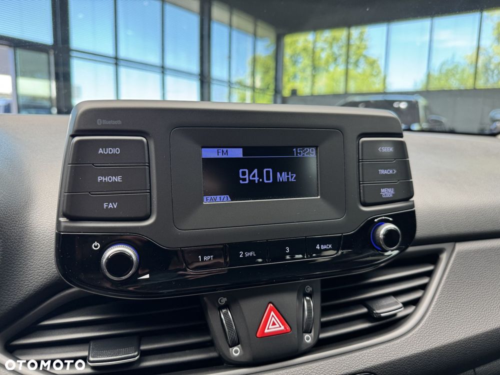Hyundai i30 1.5 DPI Classic + - 34