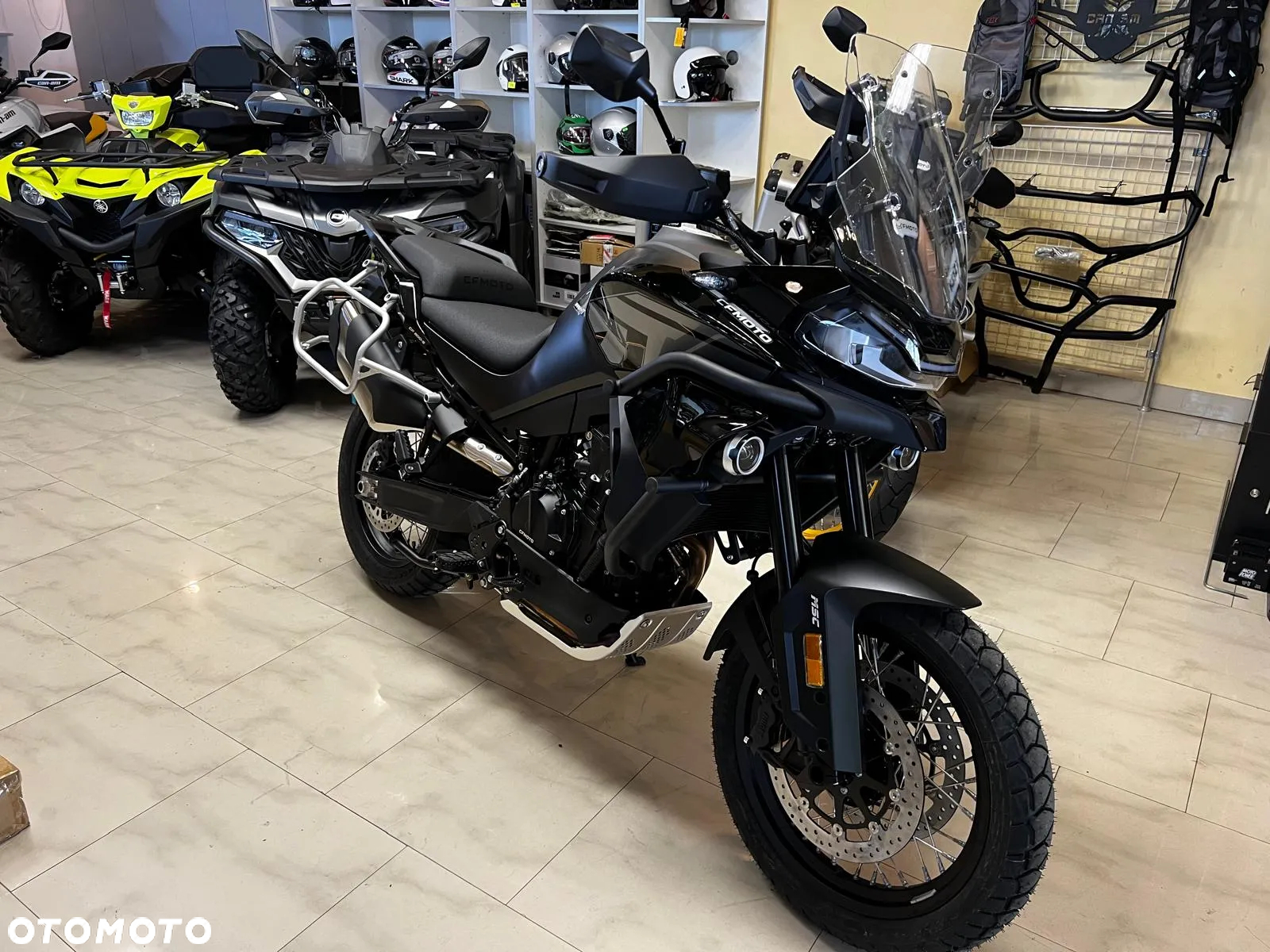 CFMoto MT - 2